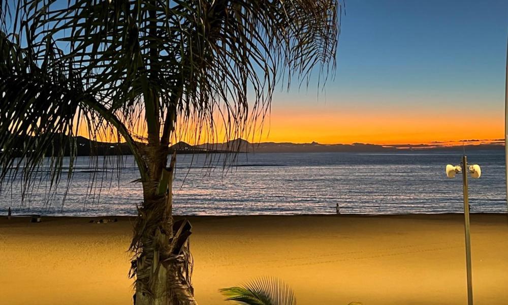 Beach And Sunset Las Palmas Exterior photo